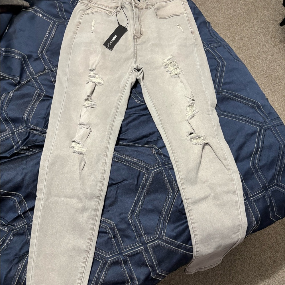 Fashion Nova Light Gray Distressed Skinny Jeans